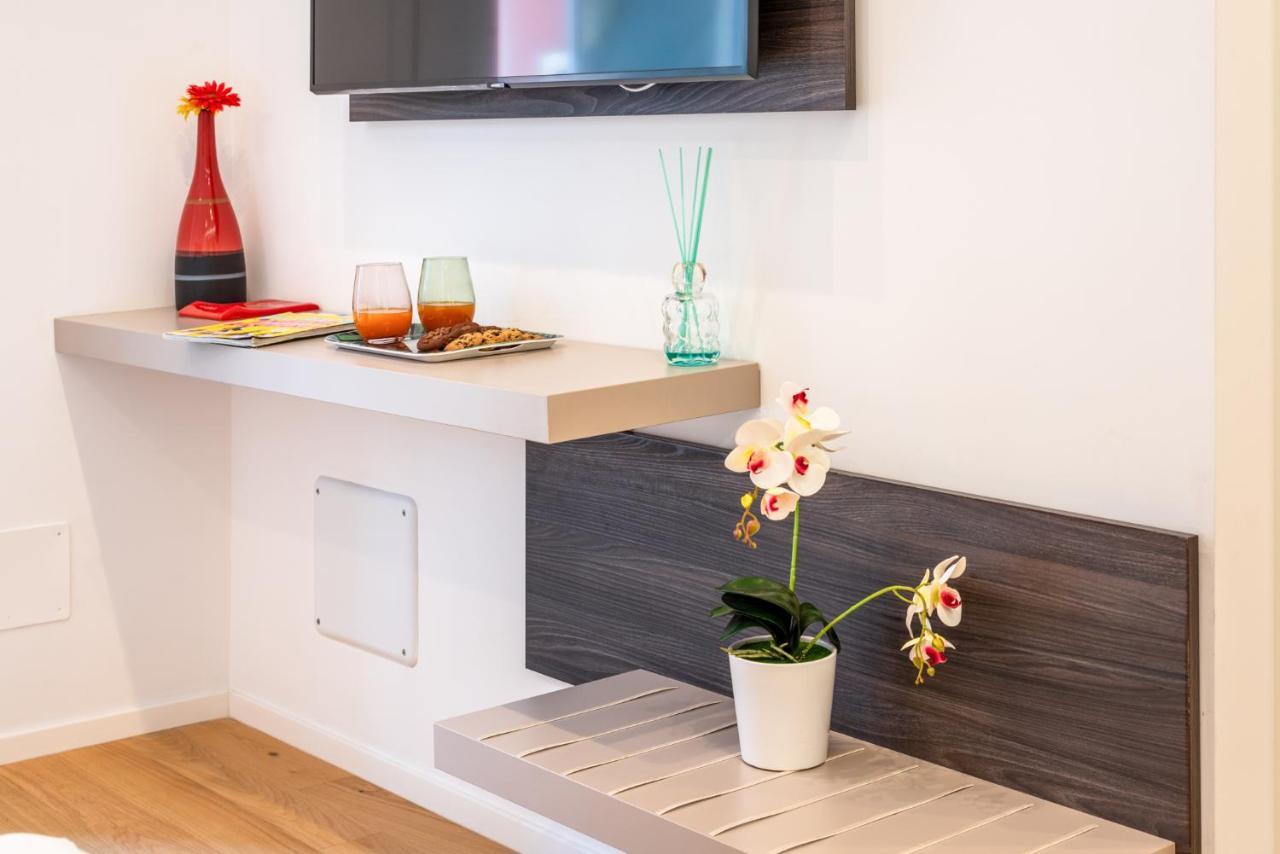 בארי Central & Elegant Room Near The Station מראה חיצוני תמונה