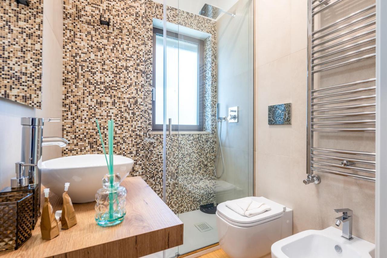 בארי Central & Elegant Room Near The Station מראה חיצוני תמונה